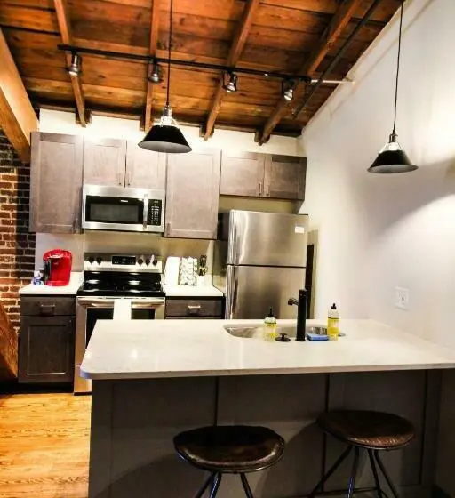 キングサイズベッドのスイートルーム, The Lofts At Downtown Salem