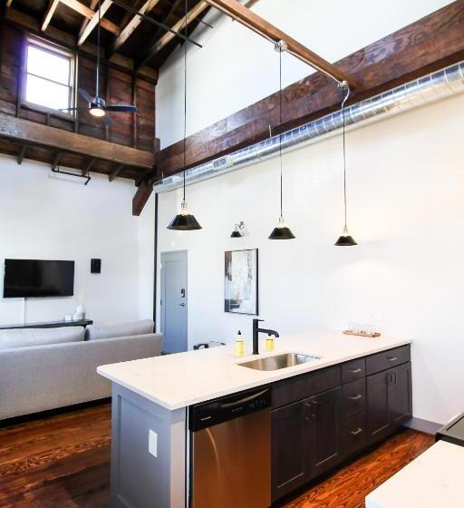 豪华套房, The Lofts At Downtown Salem