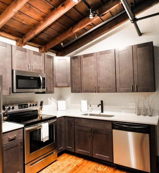 إستوديو قياسى, The Lofts At Downtown Salem