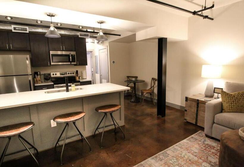 جناح, The Lofts At Downtown Salem