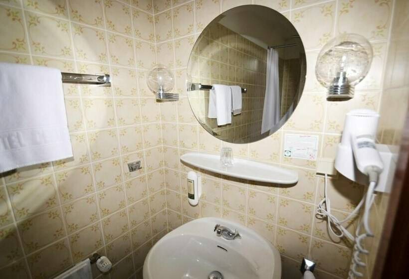 Quarto standart individual, Central