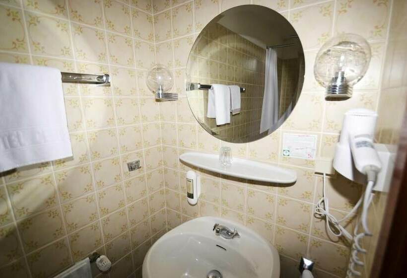 Quarto standart individual, Central