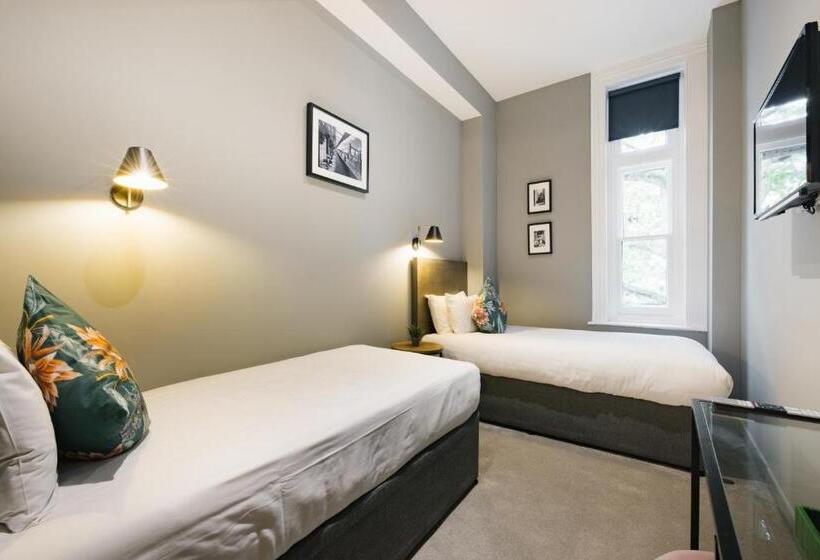 Standard Room, Cityspace Tower Bridge