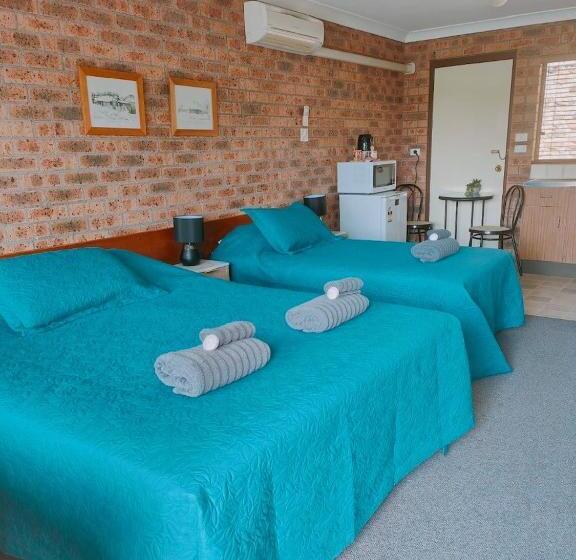 חדר דלוקס לשלושה, Hills Of Gold Motel At Nundle