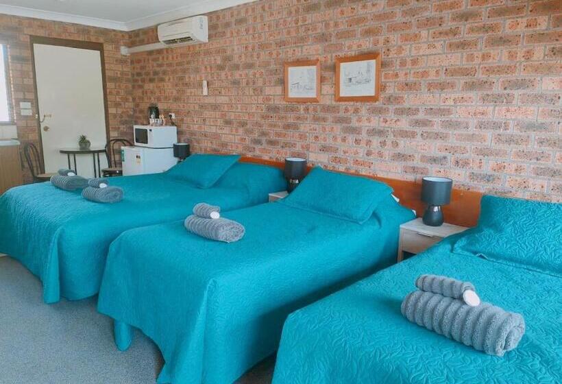 חדר משפחתי, Hills Of Gold Motel At Nundle