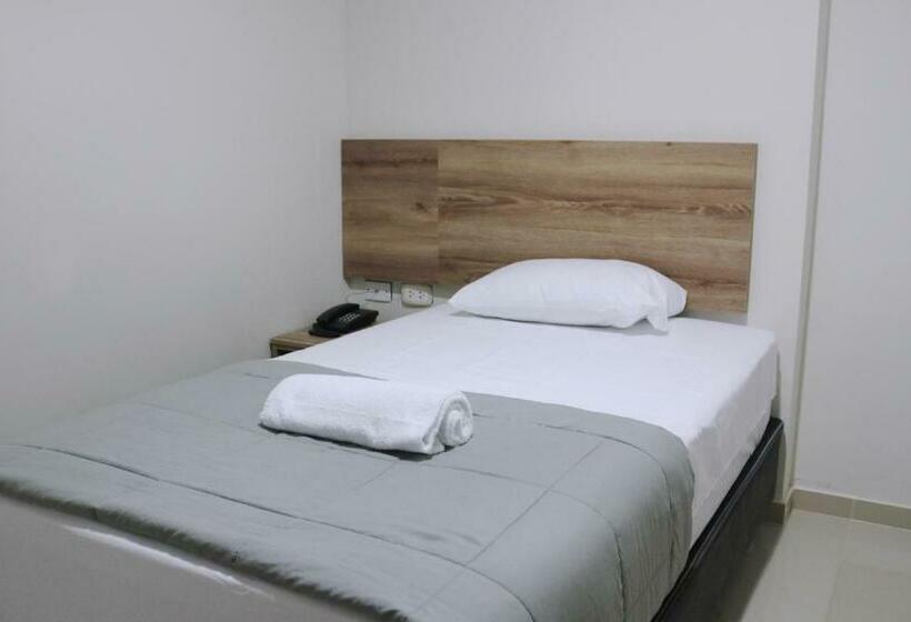 اتاق استاندارد یک نفره, Kusnaya