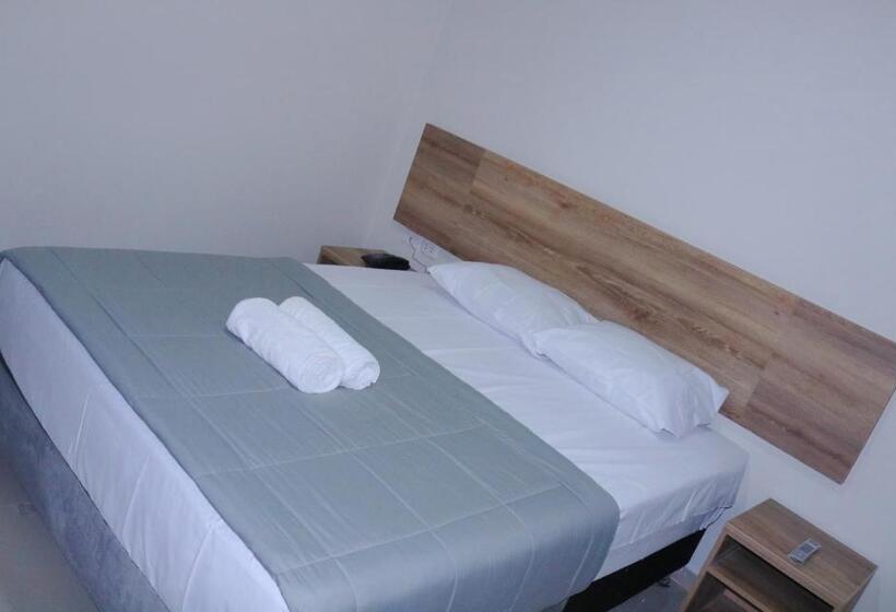 اتاق استاندارد, Kusnaya