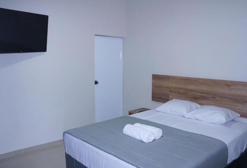 اتاق لوکس, Kusnaya