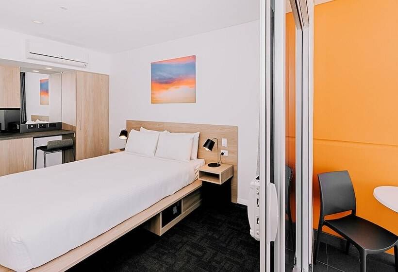 Номер Стандартный Кровать Куин, Toms Court