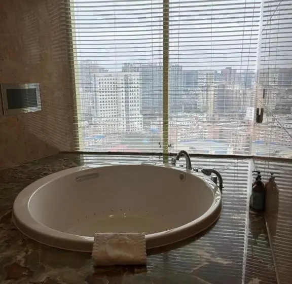 スタンダードルーム, Days Hotel & Suites China Town   Metro Line 2 & Line 6   Nearby Orange Island  Wuyi Square Changsha