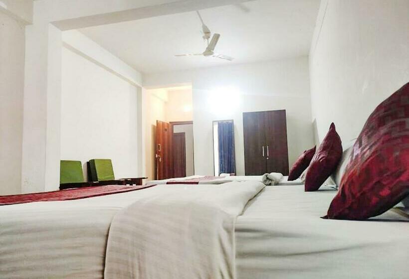 高级大房间, Fabhotel Raj Residency Madikeri