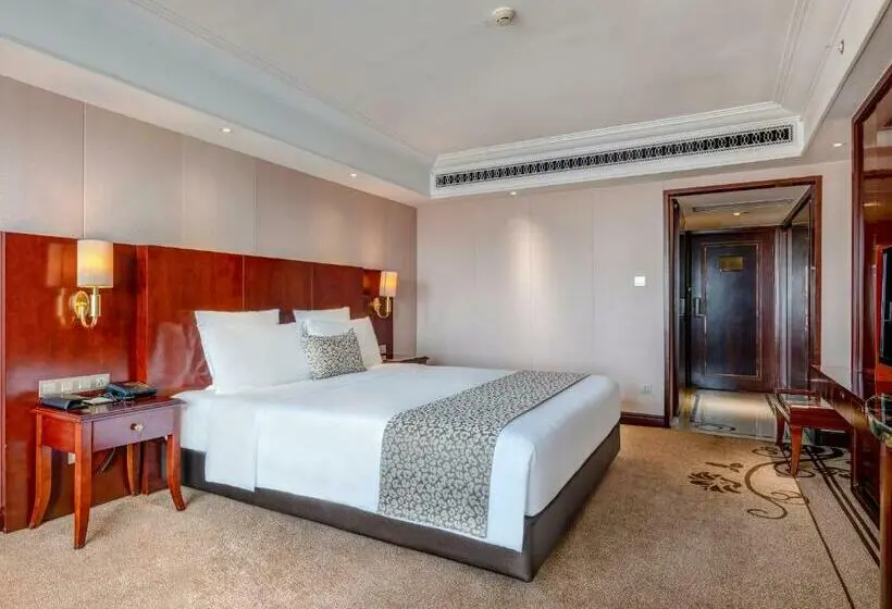 スーペリアールーム, Days Hotel & Suites China Town   Metro Line 2 & Line 6   Nearby Orange Island  Wuyi Square Changsha