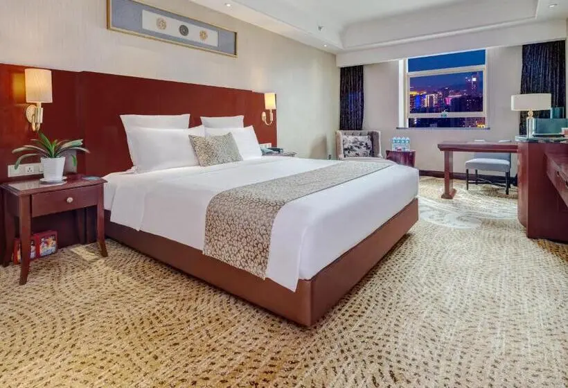 デラックススイート, Days Hotel & Suites China Town   Metro Line 2 & Line 6   Nearby Orange Island  Wuyi Square Changsha