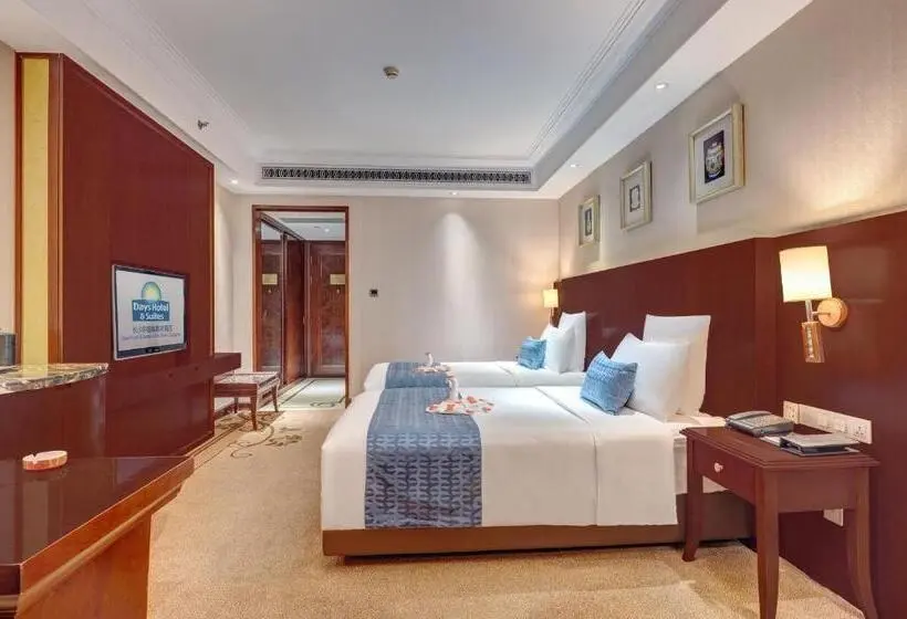 スーペリアールーム, Days Hotel & Suites China Town   Metro Line 2 & Line 6   Nearby Orange Island  Wuyi Square Changsha