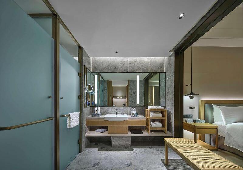 غرفة قياسية سرير كينج, Doubletree By Hilton Lingshui Hot Spring