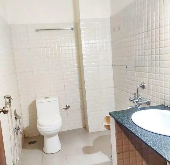 اتاق خانوادگی, Fabhotel Raj Residency Madikeri