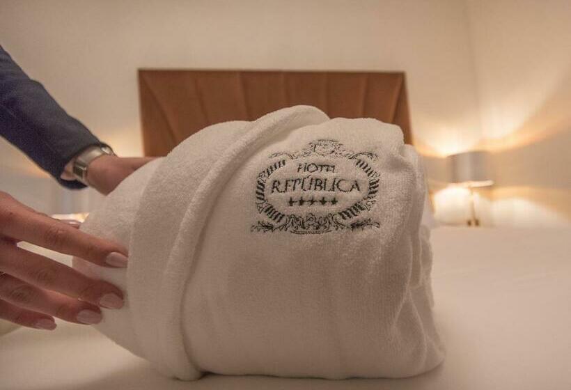 标准间, República Boutique