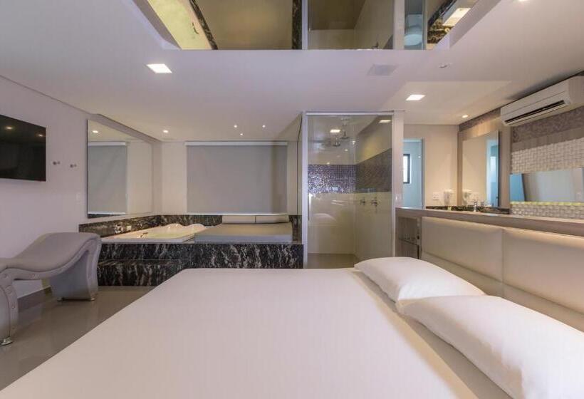 标准工作室, Poeme Motel By Drops