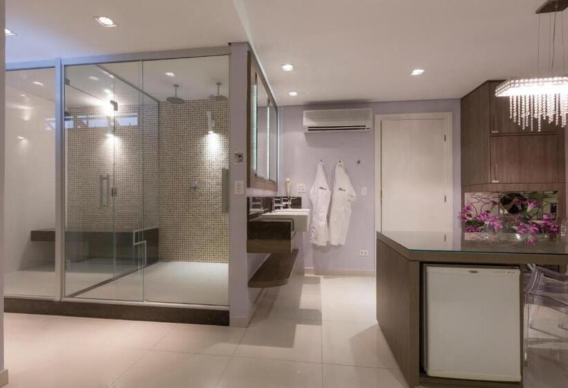 带按摩浴盆的套房, Poeme Motel By Drops