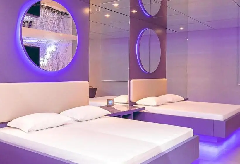 ویلای یک اتاق خوابه با استخر شنا, Poeme Motel By Drops