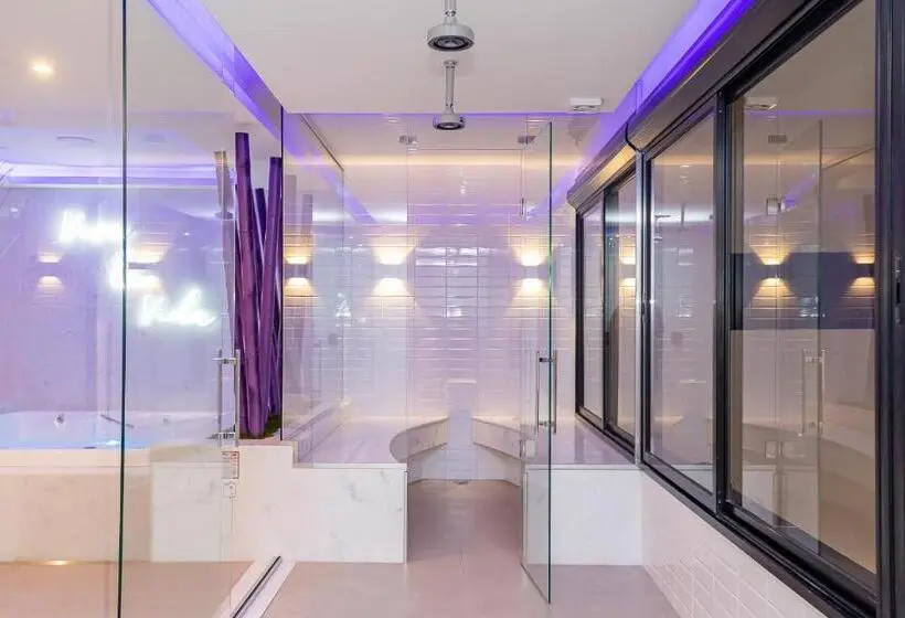 ویلای یک اتاق خوابه با استخر شنا, Poeme Motel By Drops