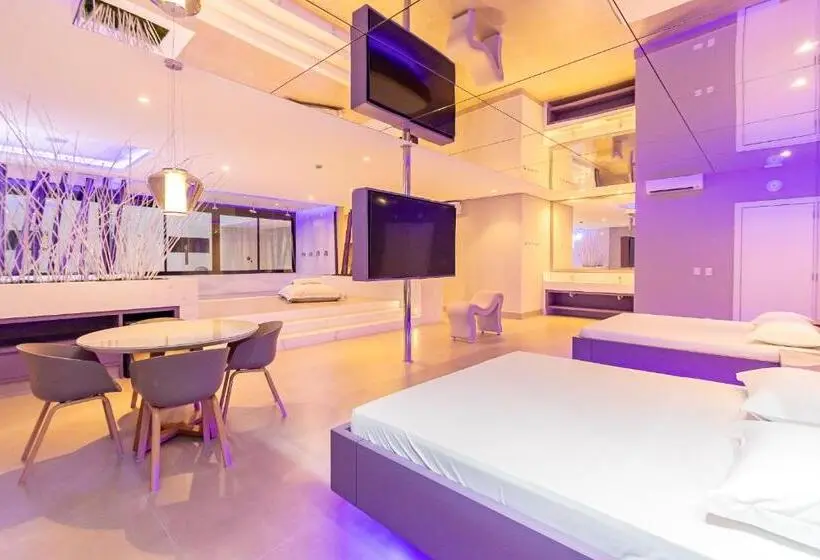 ویلای یک اتاق خوابه با استخر شنا, Poeme Motel By Drops