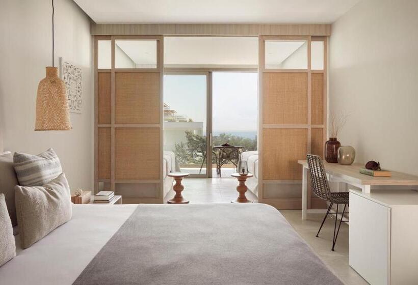 غرفة عائلية, Mare Paphos