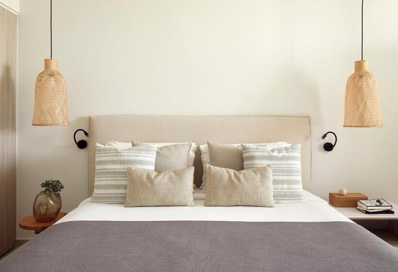 غرفة عائلية, Mare Paphos