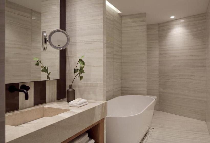 جناح ديلوكس مع إطلالات, Mare Paphos