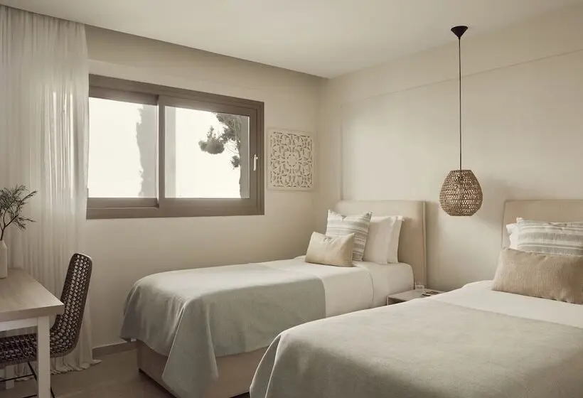 سوییت با چشم‌انداز دریا, Mare Paphos