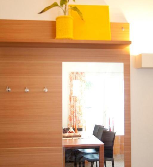 דירת שני חדרים, 4 Jahreszeiten