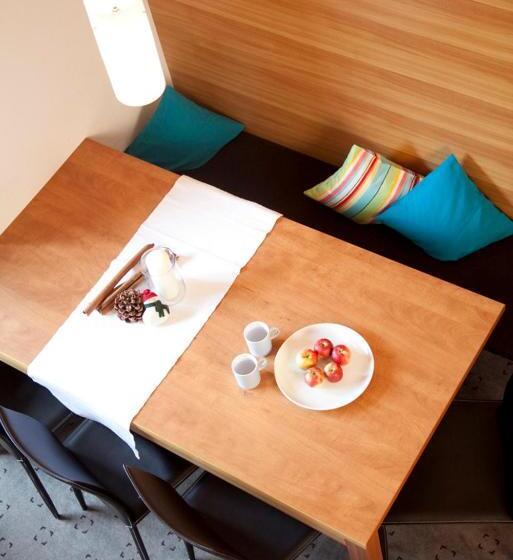 דירת שלושה חדרים, 4 Jahreszeiten