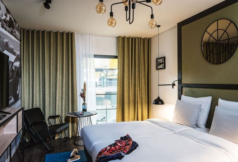 اتاق راحتی, Ameron Munchen Motorworld