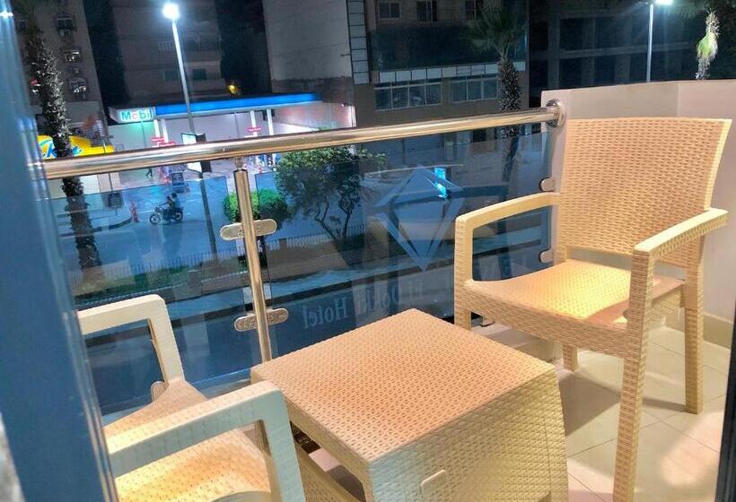 سوییت جونیور, Jewel Dokki