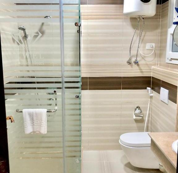 سوییت جونیور, Jewel Dokki