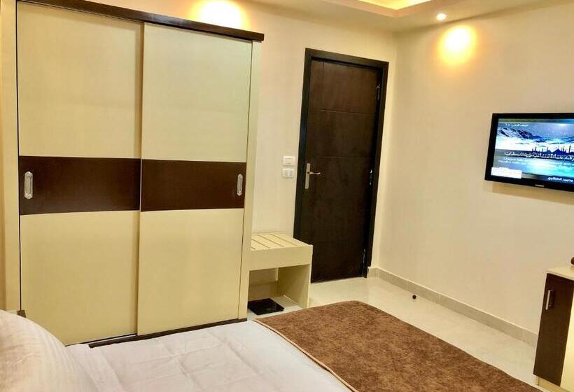 سوییت جونیور, Jewel Dokki