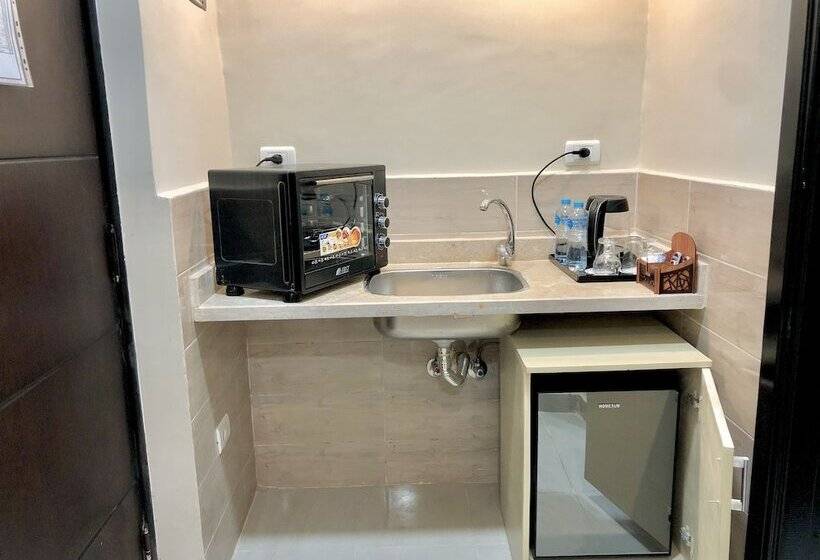 سوییت لوکس, Jewel Dokki