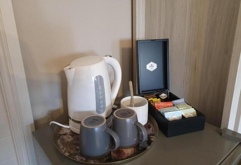 חדר דחוקס עם מיטת קינג, The Royal