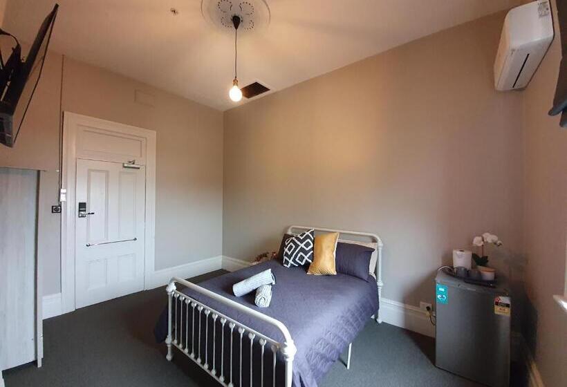 标准间, The Royal