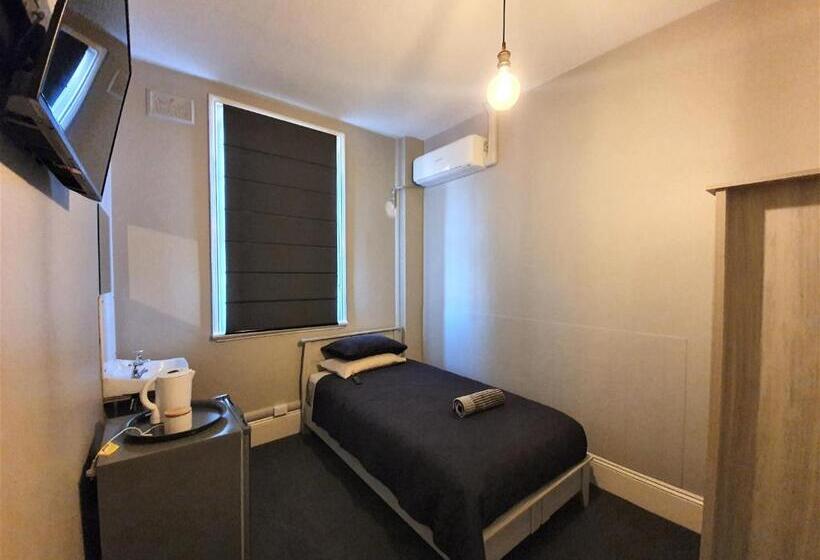 חדר סטנדרט יחיד, The Royal