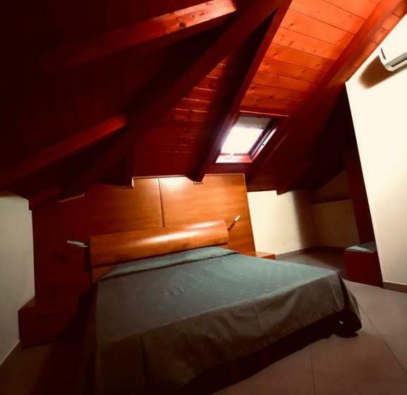 اتاق استاندارد چهار تخته, L'aurora