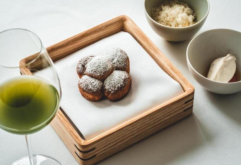 Апартаменты Deluxe 1 Спальня, Room42   Suites & Apartments