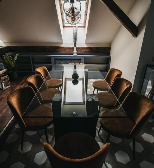 Апартаменты 3 Спальни, Room42   Suites & Apartments