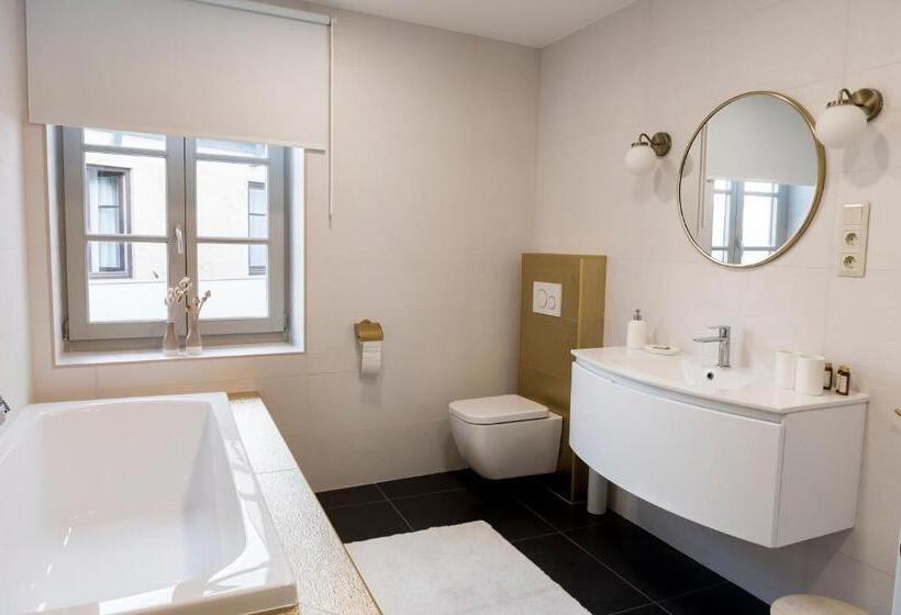 Апартаменты 3 Спальни, Room42   Suites & Apartments
