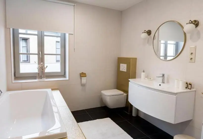 آپارتمان 3 خوابه, Room42   Suites & Apartments