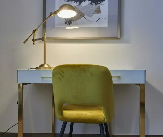 Quarto Deluxe, Ansares
