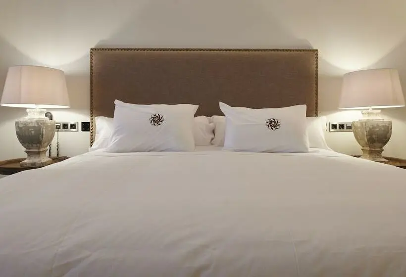 Quarto Deluxe, Ansares