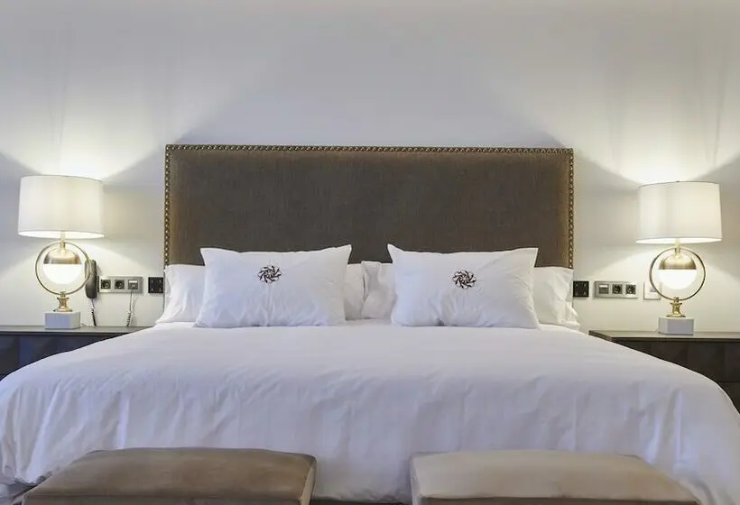 Quarto Deluxe, Ansares