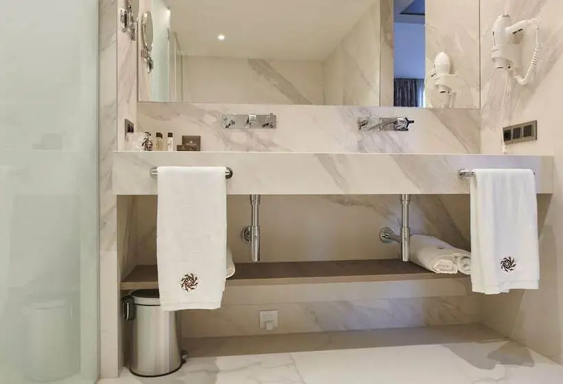 Quarto Deluxe, Ansares