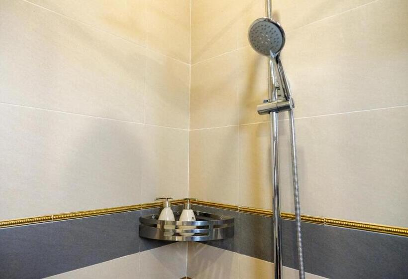 اتاق استاندارد, Jen